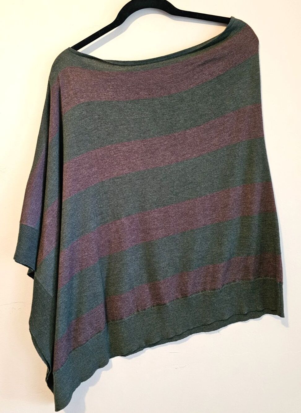 Kerisma Eden forest green/stripePoncho  O/S Knit Topper Cozy nursing